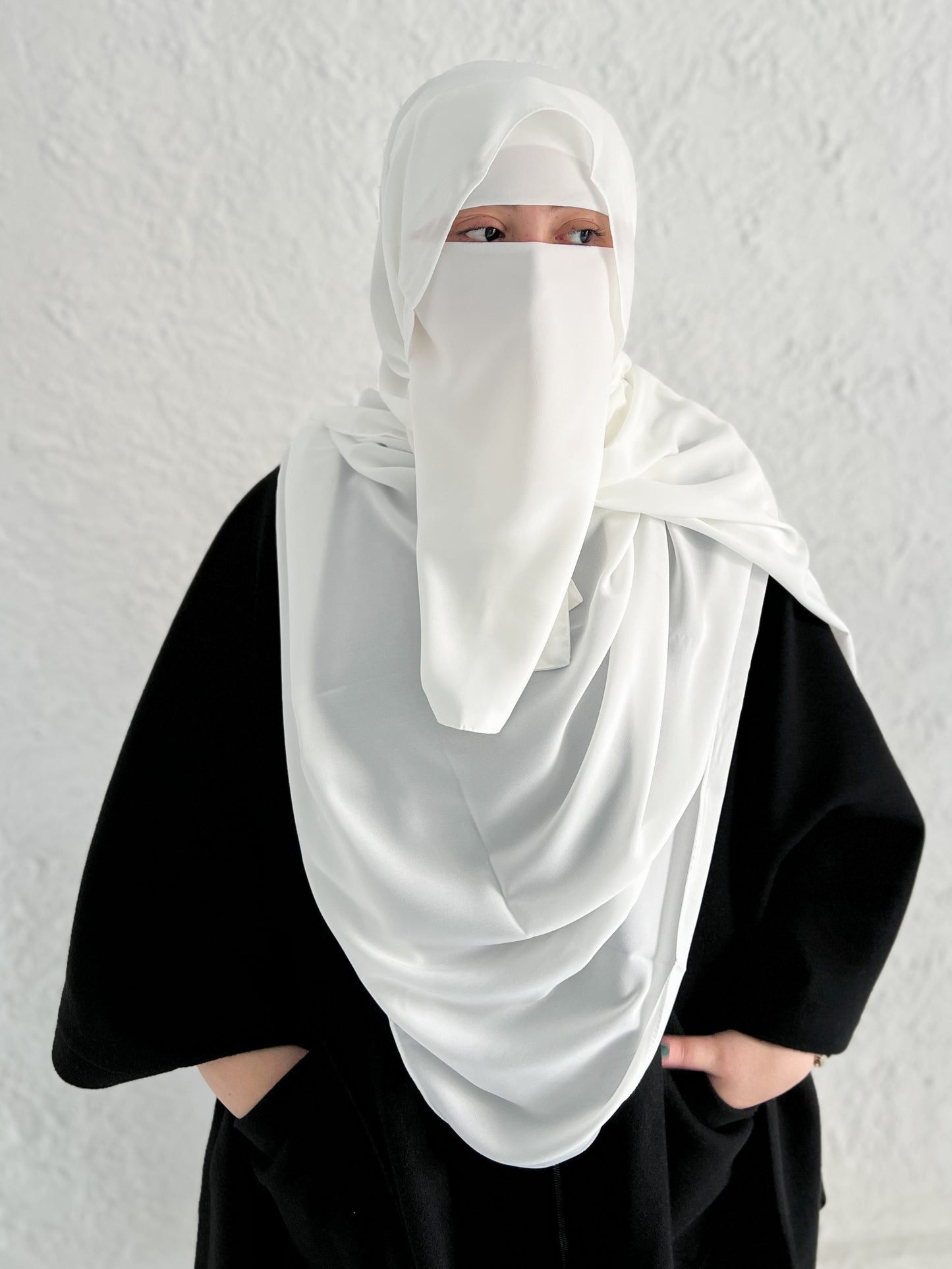 قناع السِتر من مكنون