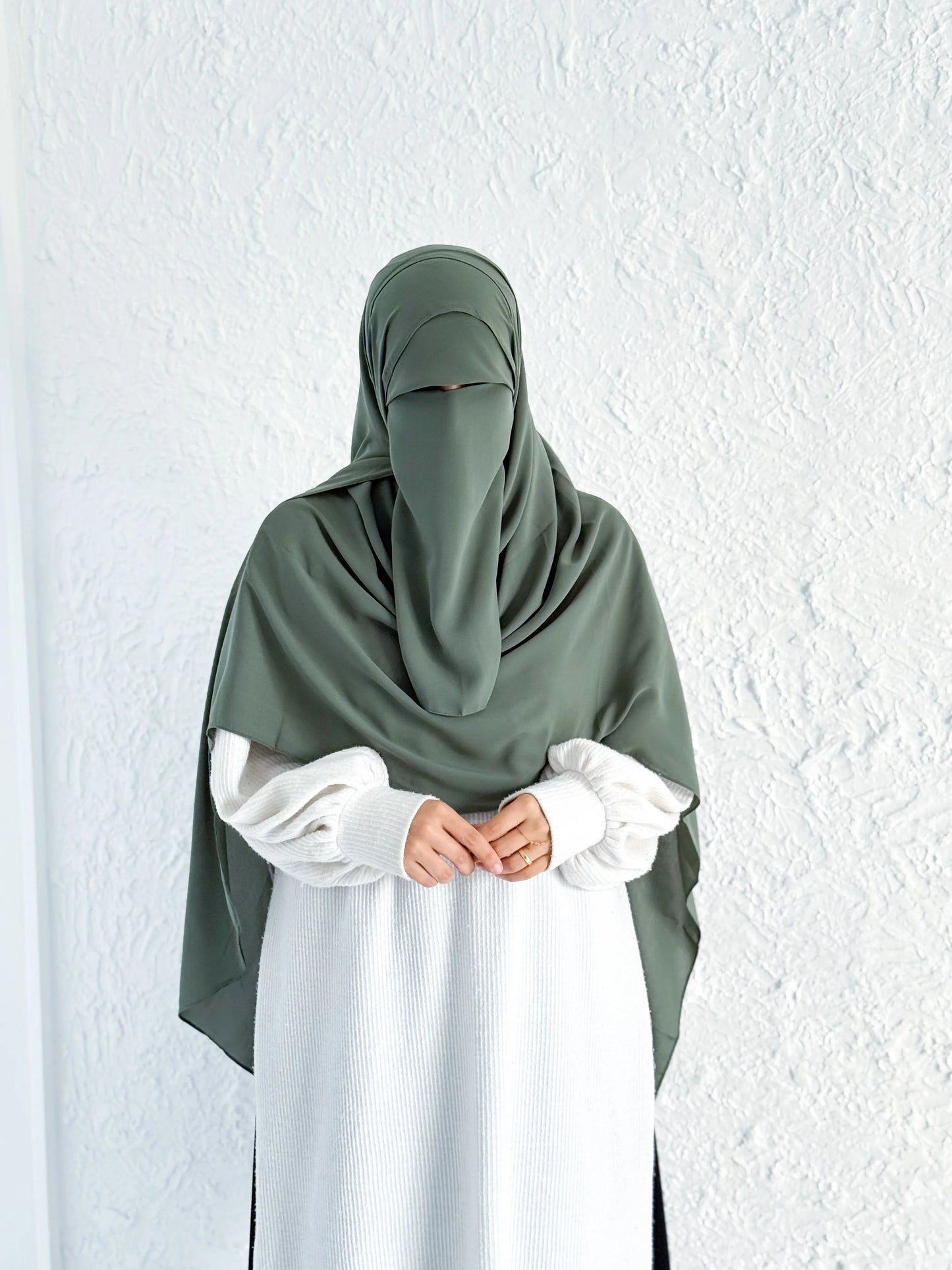 قناع السِتر من مكنون