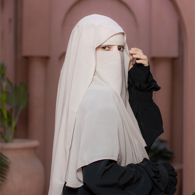 قناع السِتر من مكنون