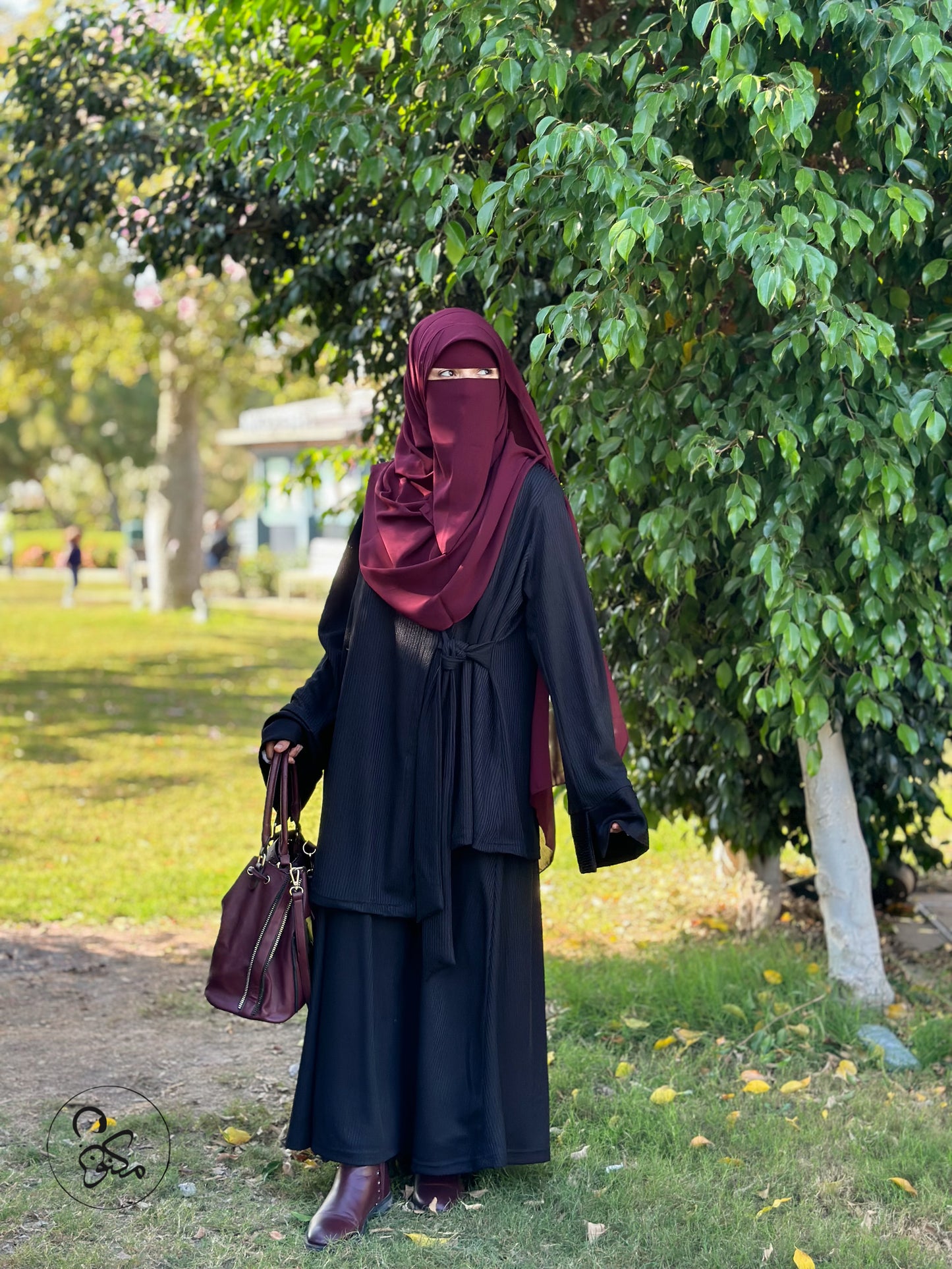 قناع السِتر من مكنون