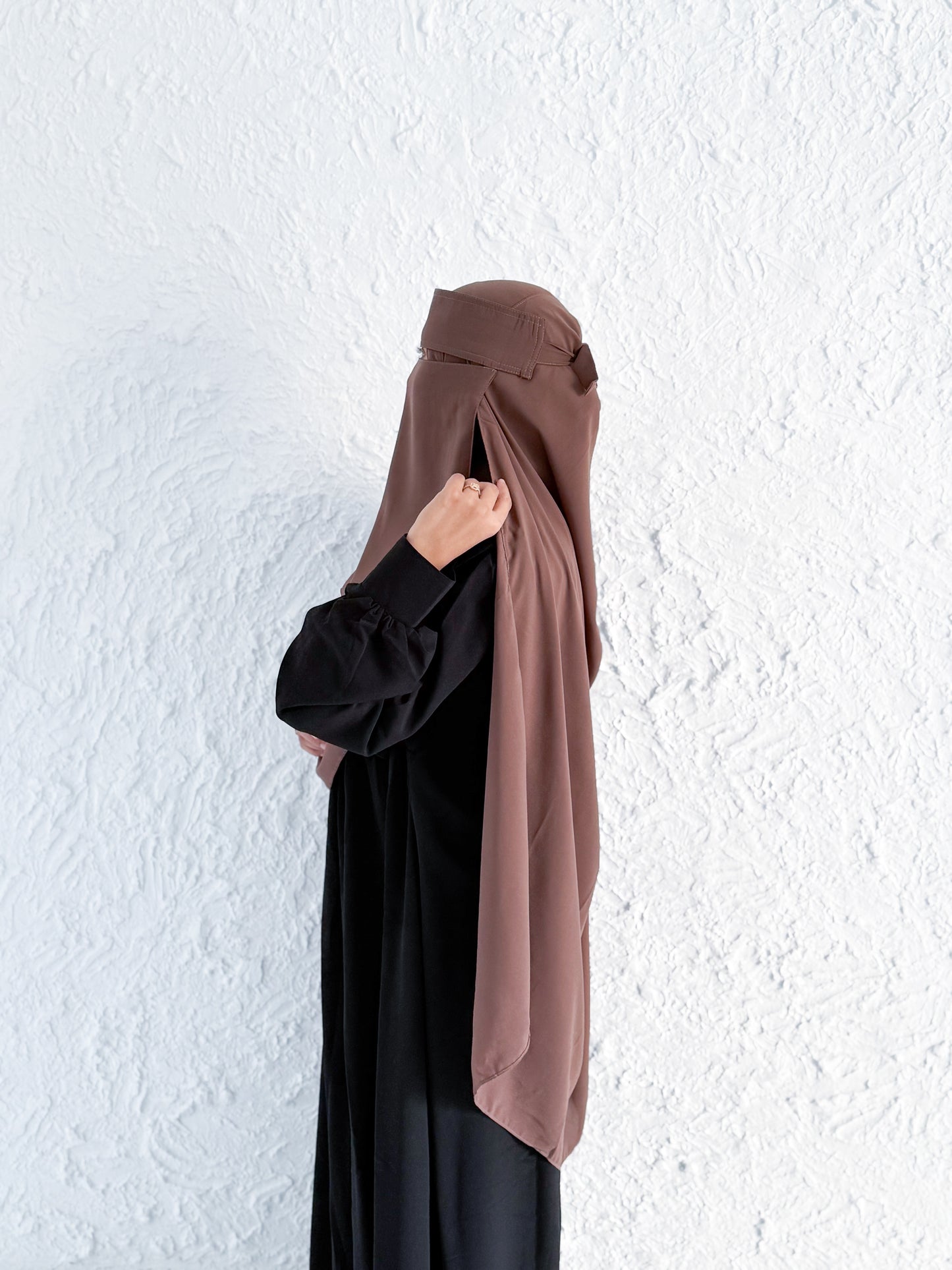 قناع السِتر من مكنون