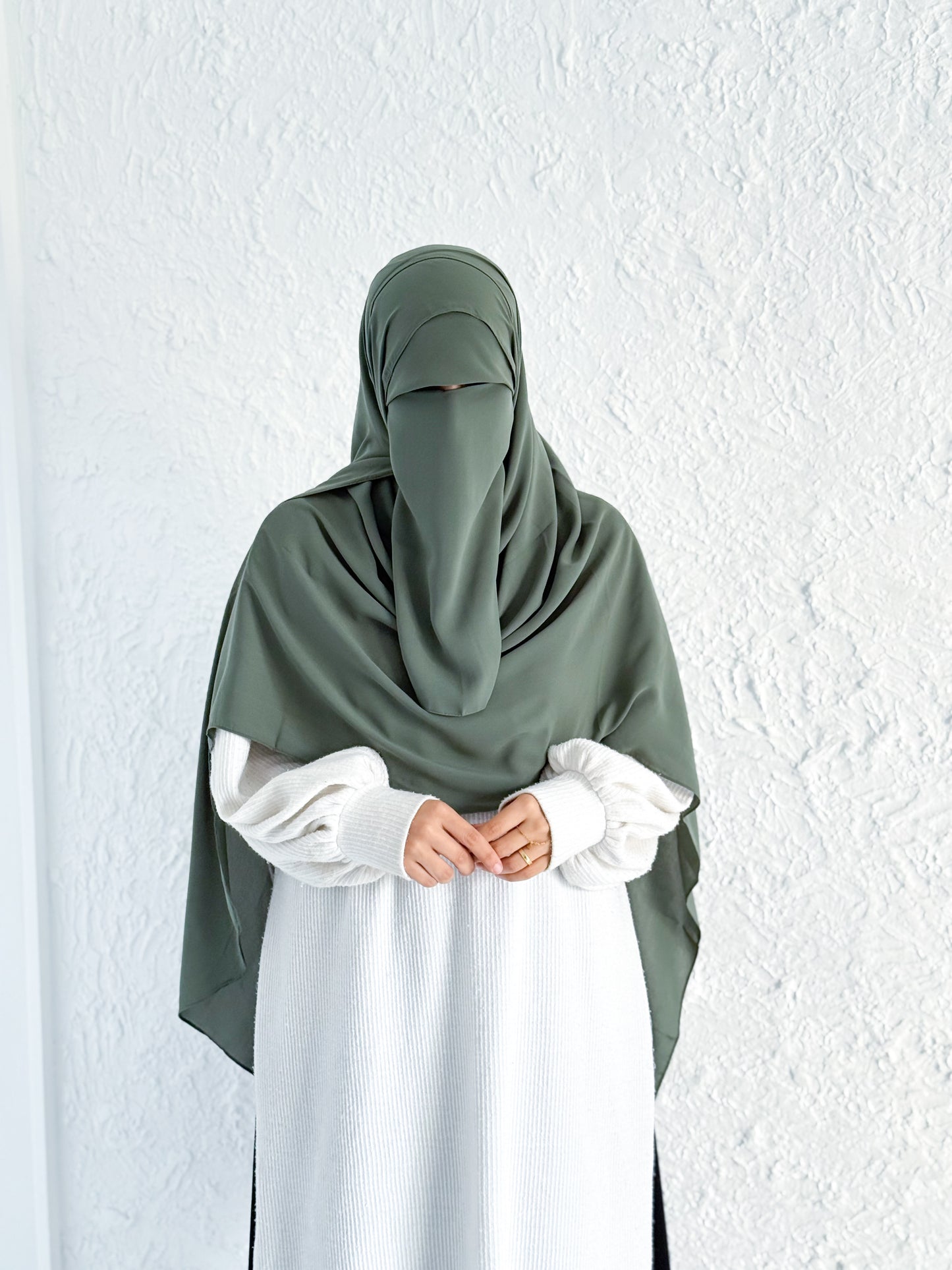 قناع السِتر من مكنون