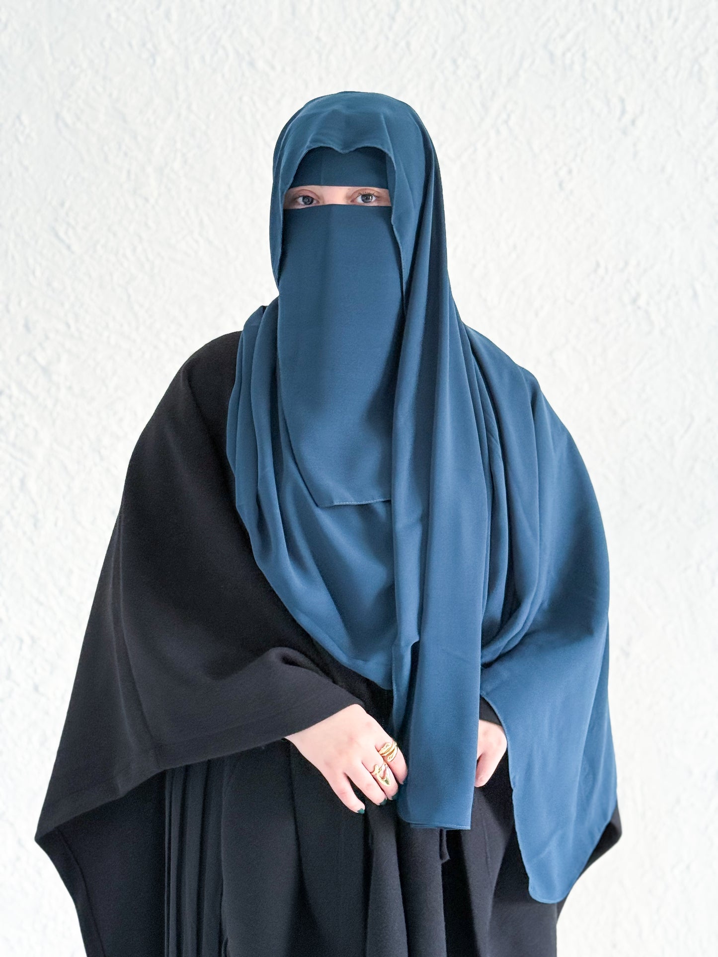 قناع السِتر من مكنون
