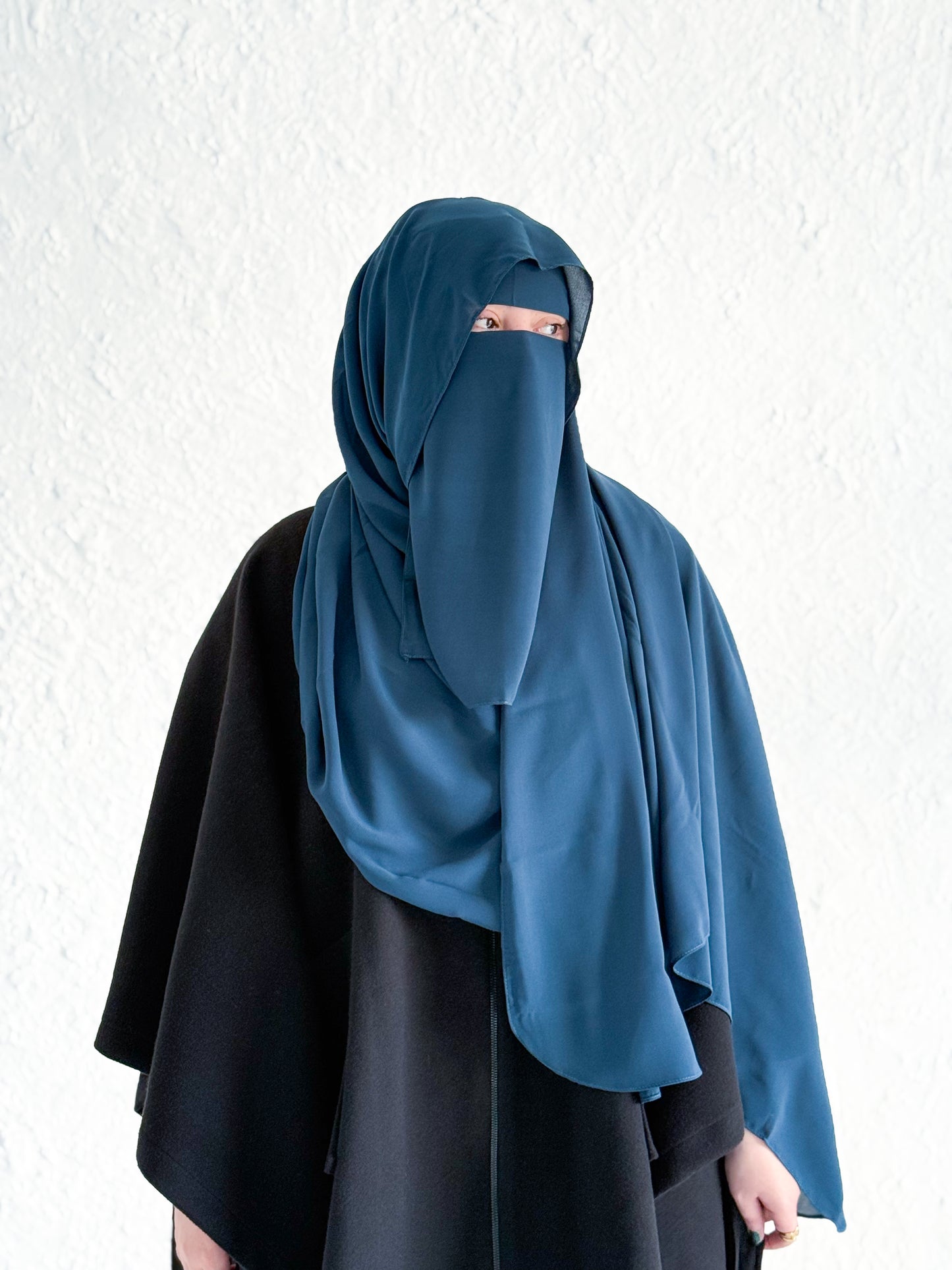 قناع السِتر من مكنون