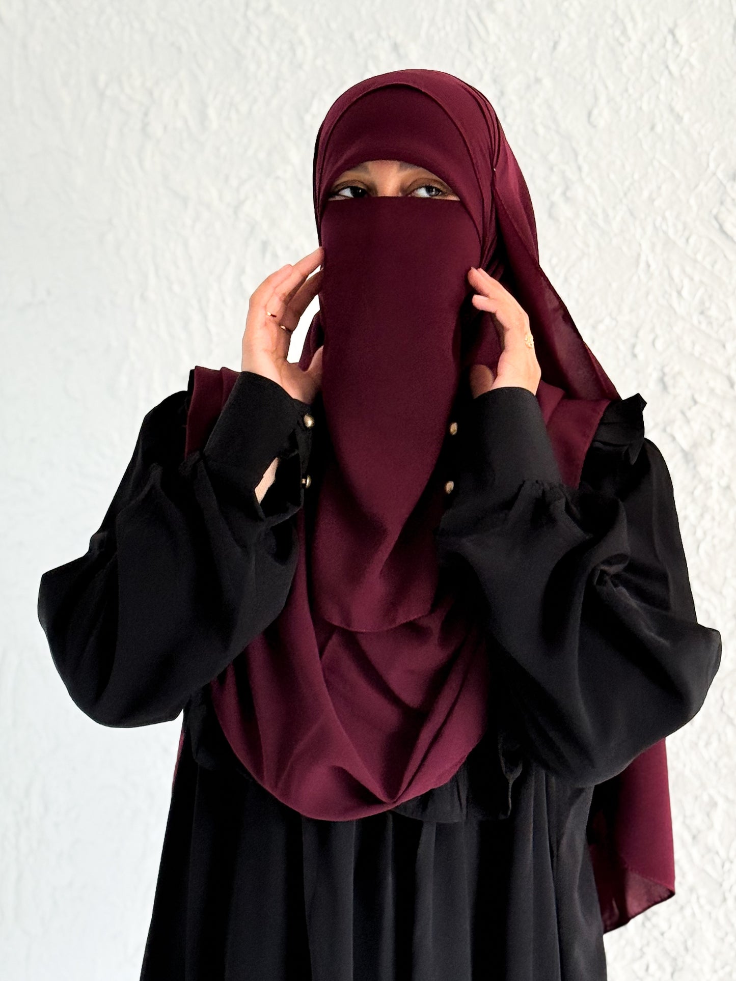 قناع السِتر من مكنون