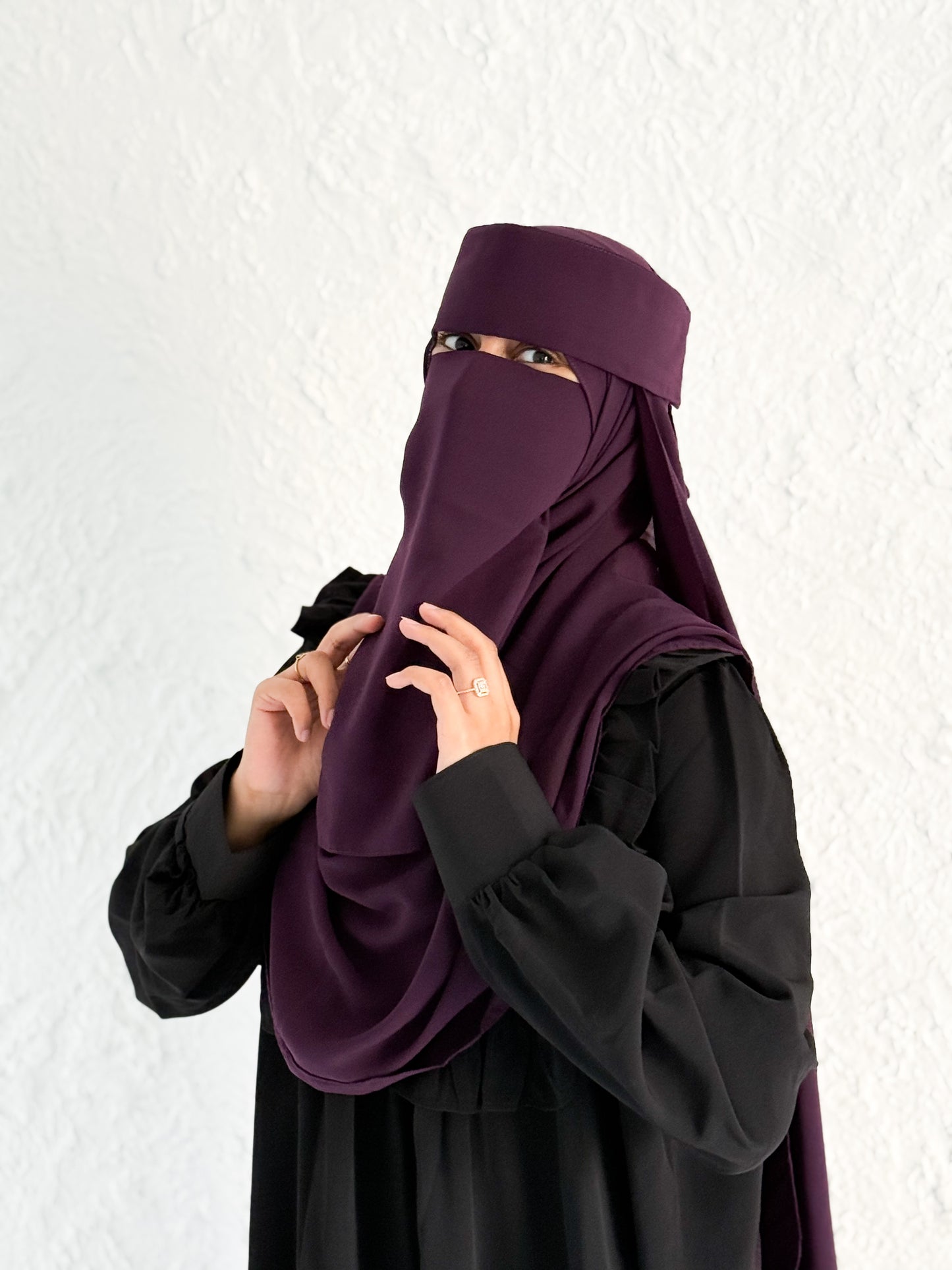 قناع السِتر من مكنون