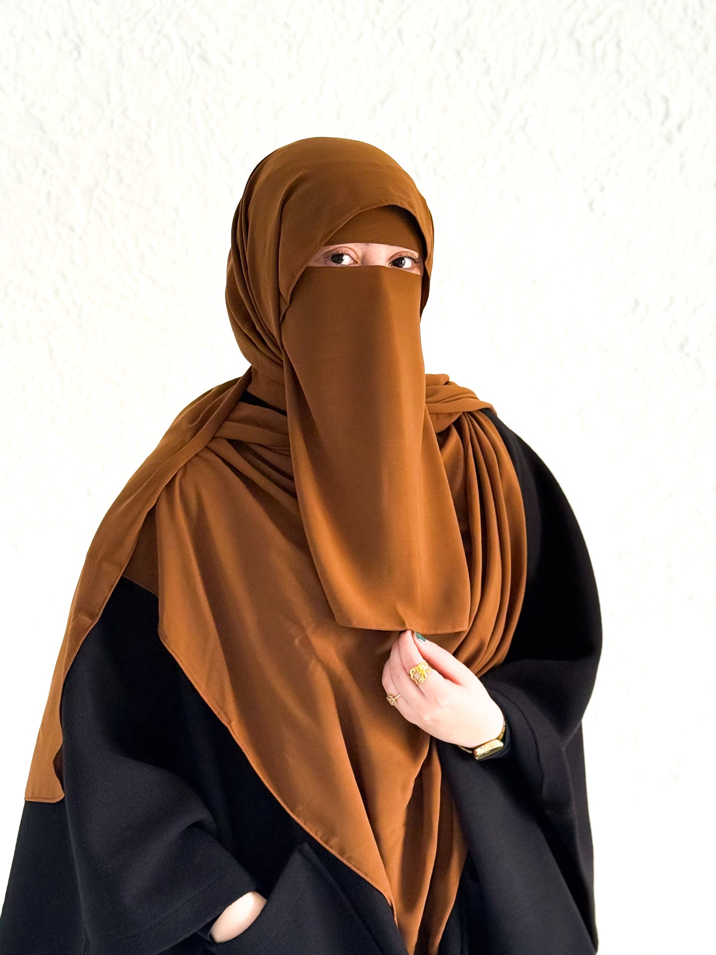 قناع السِتر من مكنون