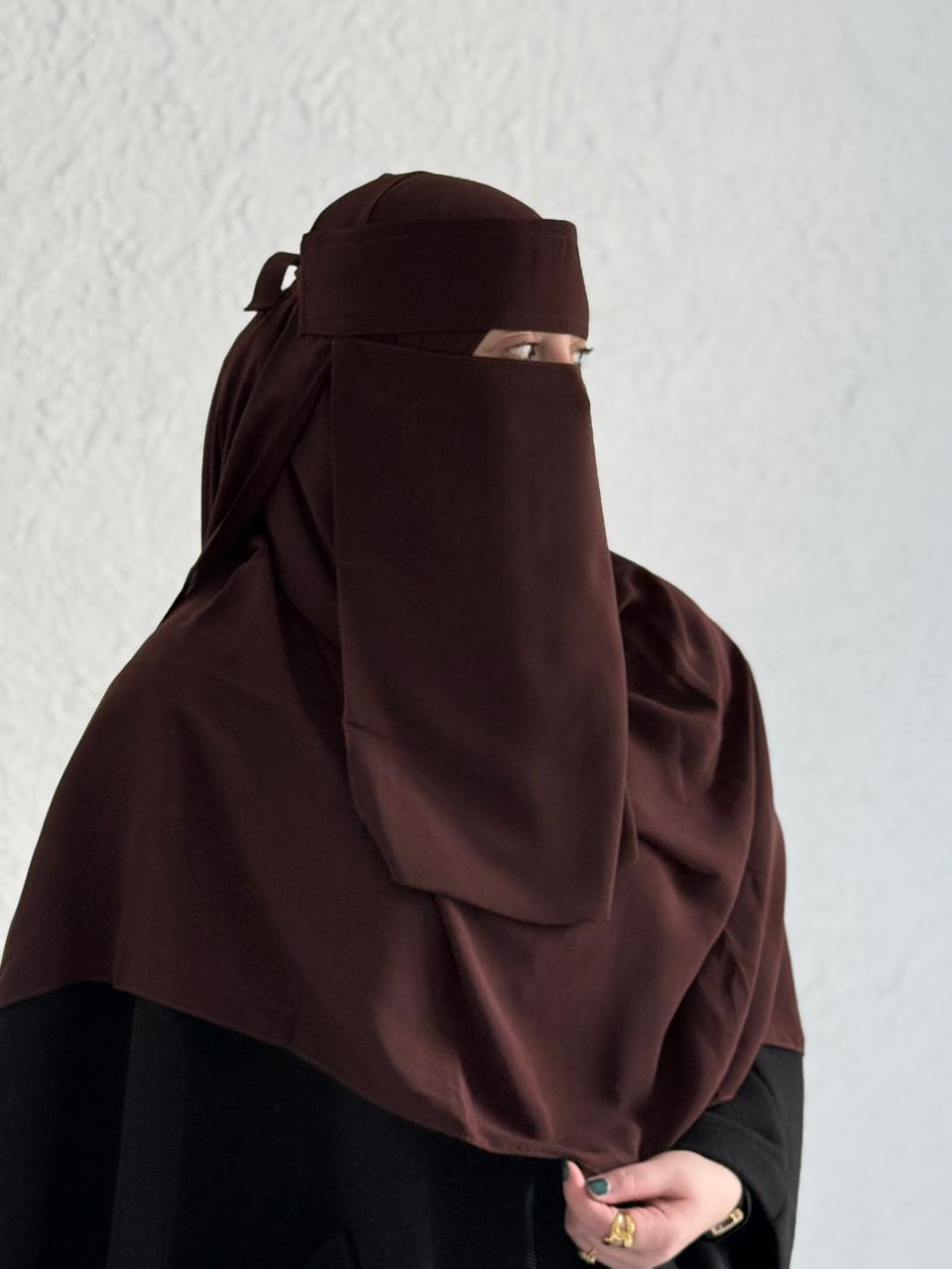 قناع السِتر من مكنون