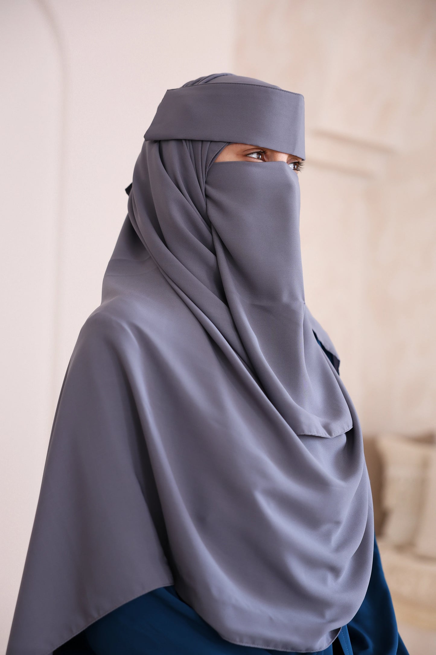 قناع السِتر من مكنون